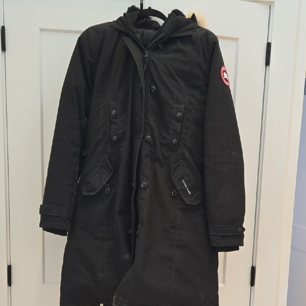 Women's Canada Goose Black Hooded Parka with Fur-Trim Badge